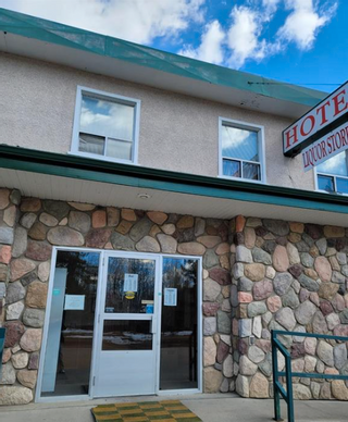 Photo 6: 13 room motel for sale South Edmonton Alberta: Business with Property for sale