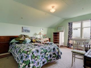 Photo 9: 2167 Smythe St in Oak Bay: OB South Oak Bay House for sale : MLS®# 890473
