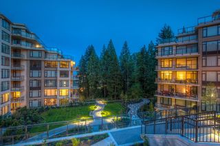 Photo 1: 811 1415 PARKWAY Boulevard in Coquitlam: Westwood Plateau Condo for sale in "Cascade" : MLS®# R2880343