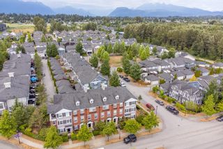 Photo 3: 1 11060 BARNSTON VIEW Road in Pitt Meadows: South Meadows Townhouse for sale in "COHO" : MLS®# R2714552