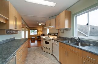 Photo 11: 214 LeBleu Street in Coquitlam: Home for sale : MLS®# V875007