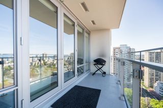 Photo 15: 2205 1028 BARCLAY Street in Vancouver: West End VW Condo for sale in "PATINA" (Vancouver West)  : MLS®# R2268183