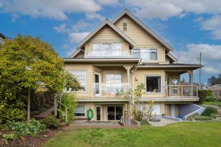 Photo 1: 1207 MARINE Drive in West Vancouver: Ambleside 1/2 Duplex for sale : MLS®# R2823109