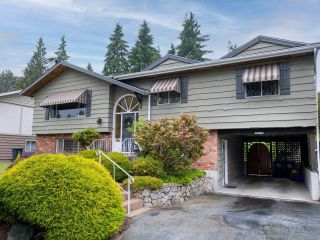 Photo 3: 2293 BERKLEY Avenue in North Vancouver: Blueridge NV House for sale in "Blueridge" : MLS®# R2710749