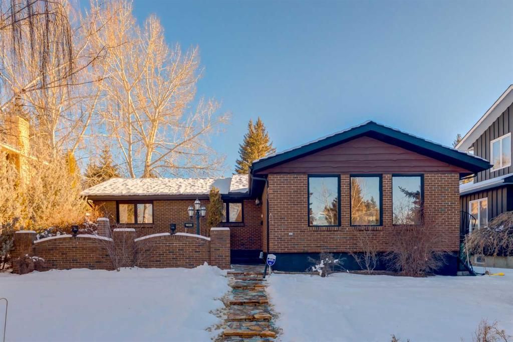 Main Photo: 9828 19 Street SW in Calgary: Pump Hill Detached for sale : MLS®# A2097740
