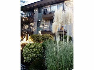 Main Photo: 106 15369 THRIFT Avenue: White Rock Condo for sale in "Anthea Manor" (South Surrey White Rock)  : MLS®# F1427991