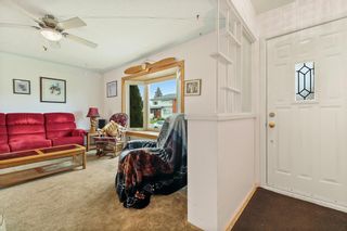 Photo 4: 24 Westover Drive SW in Calgary: Westgate Detached for sale : MLS®# A2002524