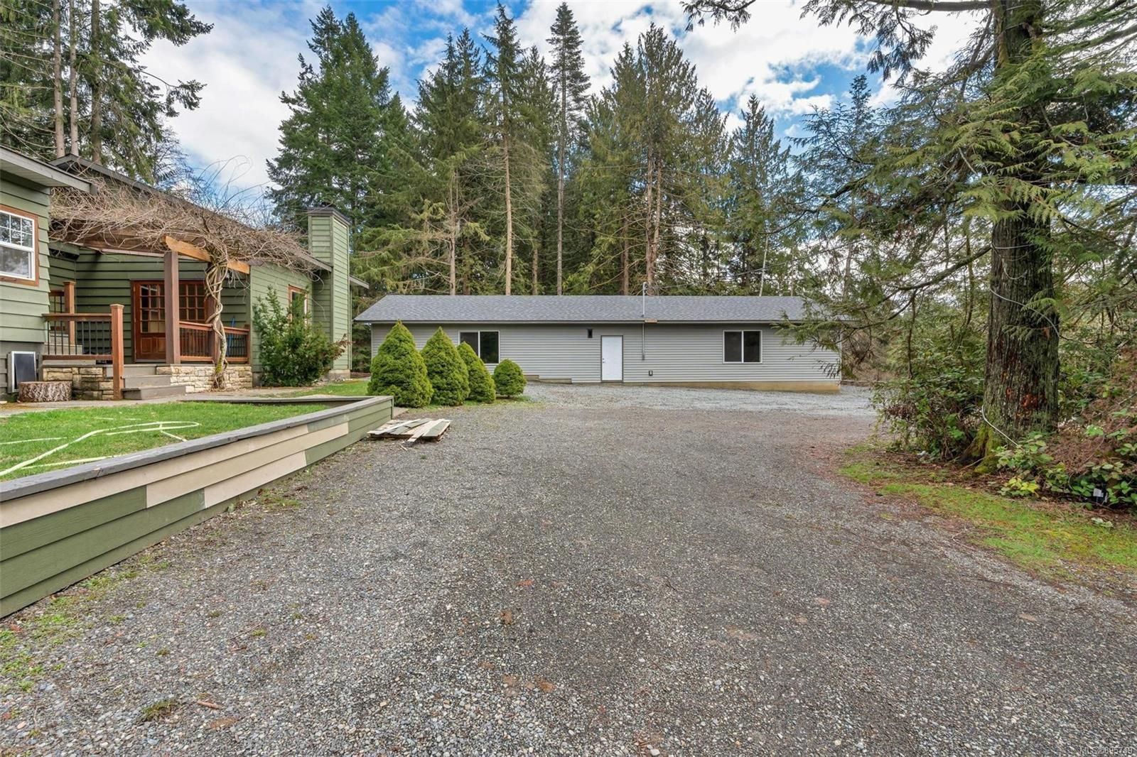 Photo 3: Photos: 921 Aros Rd in Cobble Hill: ML Cobble Hill House for sale (Malahat & Area)  : MLS®# 895749