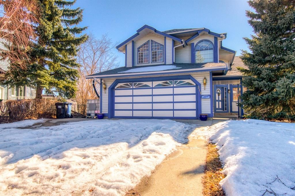 Main Photo: 311 Scenic Glen Bay NW in Calgary: Scenic Acres Detached for sale : MLS®# A1082214