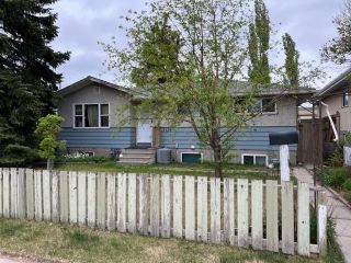 Photo 1: 7131 37 Avenue NW in Calgary: Bowness Detached for sale : MLS®# A2053290