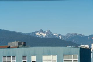 Photo 3: 501 289 E 6TH Avenue in Vancouver: Mount Pleasant VE Condo for sale in "Shine" (Vancouver East)  : MLS®# R2833880
