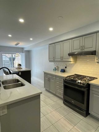 Photo 7: 100 Whitefoot Crescent in Ajax: South East House (2-Storey) for lease : MLS®# E5986669
