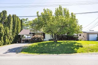 Photo 2: 2072 BROADWAY Street in Abbotsford: Central Abbotsford House for sale : MLS®# R2777544