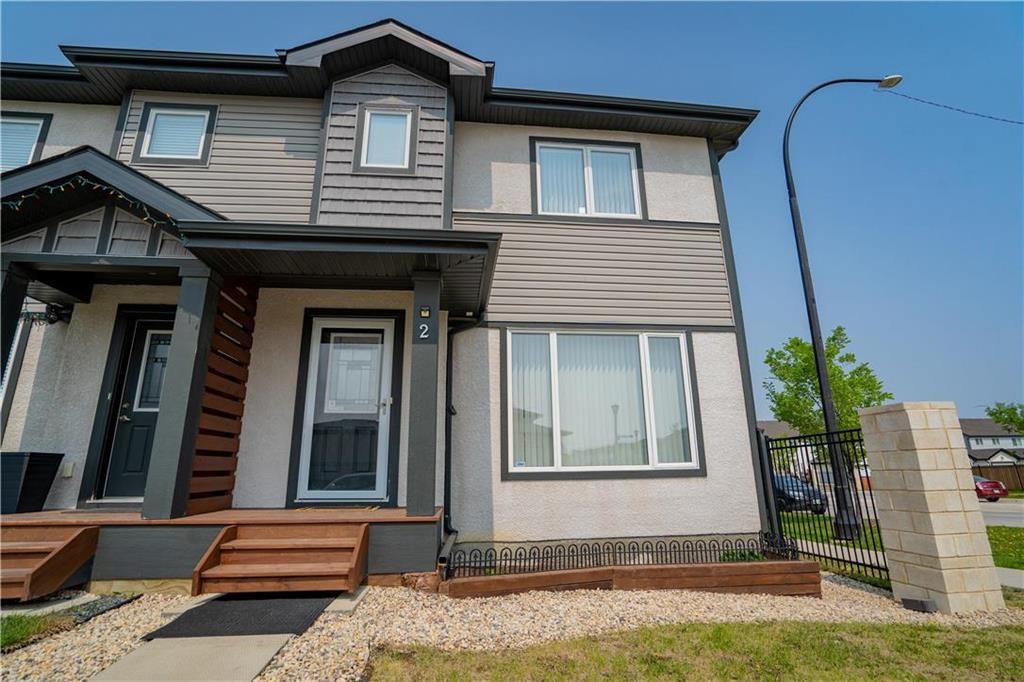 Main Photo: 2 Larry Vickar Drive West in Winnipeg: Devonshire Village Residential for sale (3K)  : MLS®# 202314052