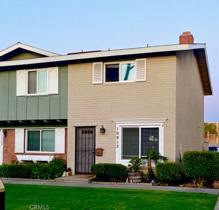 Photo 19: 19913 Coventry Lane in Huntington Beach: Residential for sale (14 - South Huntington Beach)  : MLS®# OC21040968