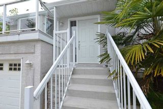 Photo 3: 6575 N GALE Avenue in Sechelt: Sechelt District House for sale (Sunshine Coast)  : MLS®# R2361659