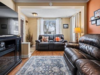 Photo 3: 260 Dunrobin Avenue in Winnipeg: East Kildonan Residential for sale (3D)  : MLS®# 202401077