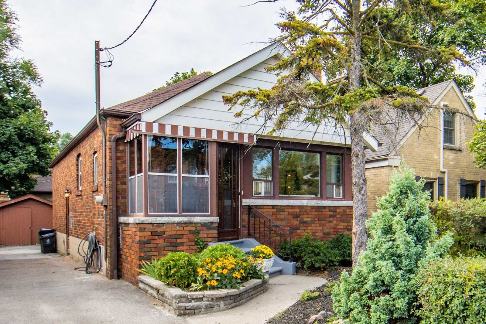 Main Photo: 177 O'connor Drive in Toronto: East York House (Bungalow) for sale (Toronto E03)  : MLS®# E5360427