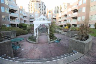 Photo 27: 118 1150 QUAYSIDE Drive in New Westminster: Quay Condo for sale in "WESTPORT" : MLS®# R2559746