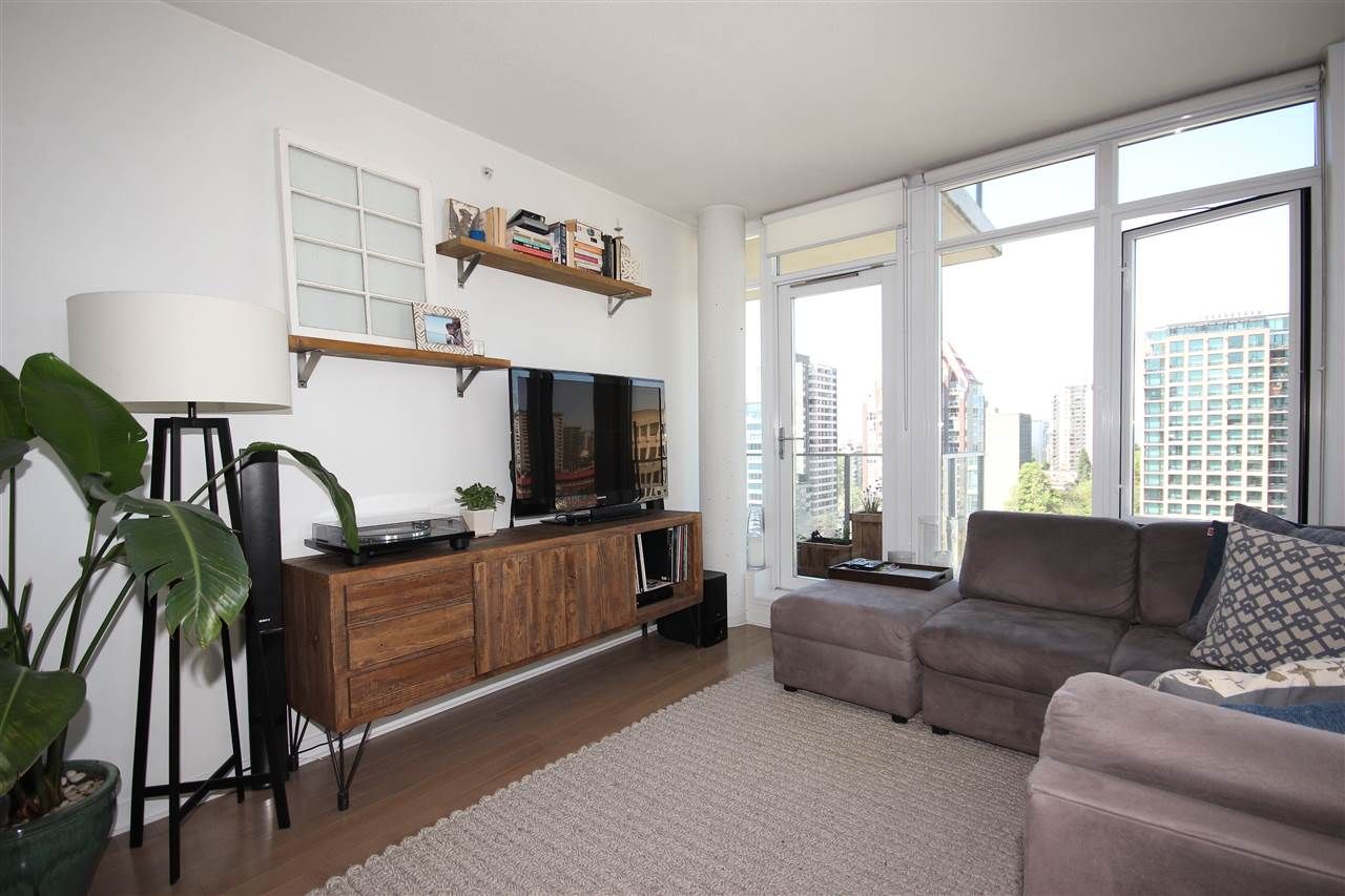 Main Photo: 1401 1252 HORNBY STREET in : Downtown VW Condo for sale : MLS®# R2066740