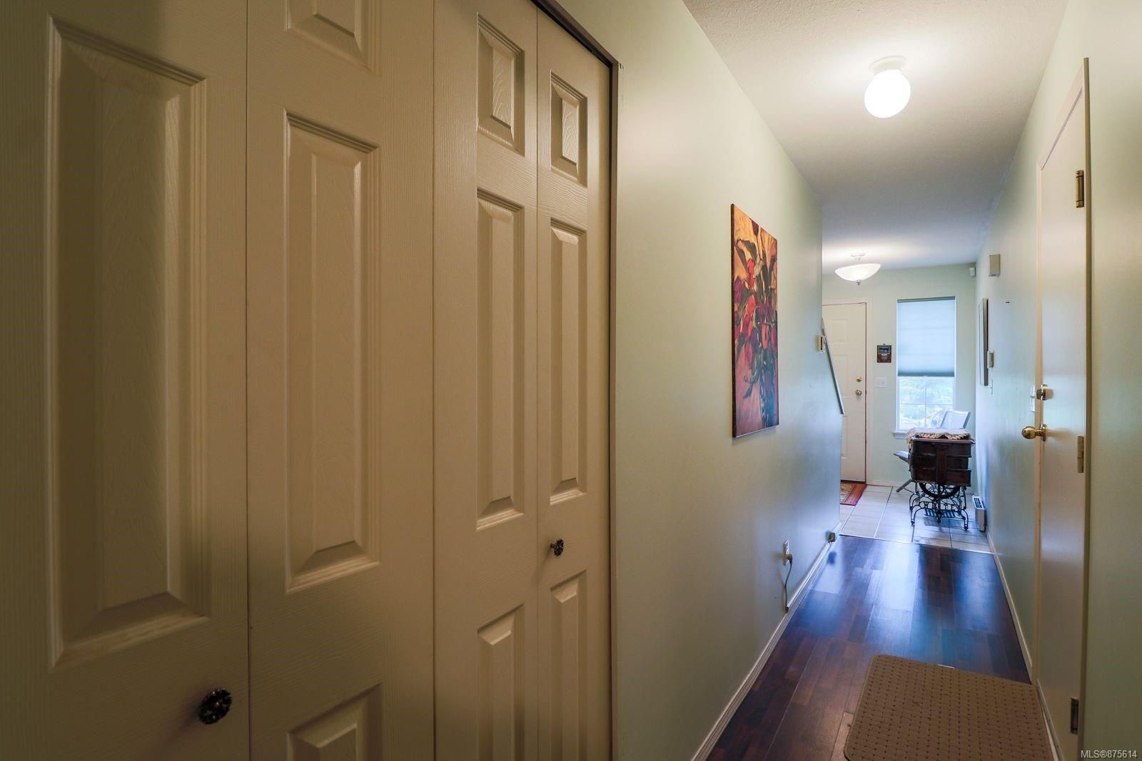 Photo 28: Photos: 2 1659 Dufferin Cres in Nanaimo: Na Central Nanaimo Row/Townhouse for sale : MLS®# 875614