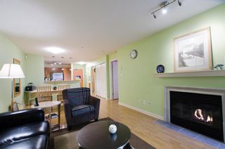 Photo 4: 104 2161 WEST 12TH AVENUE in Carlings: Home for sale