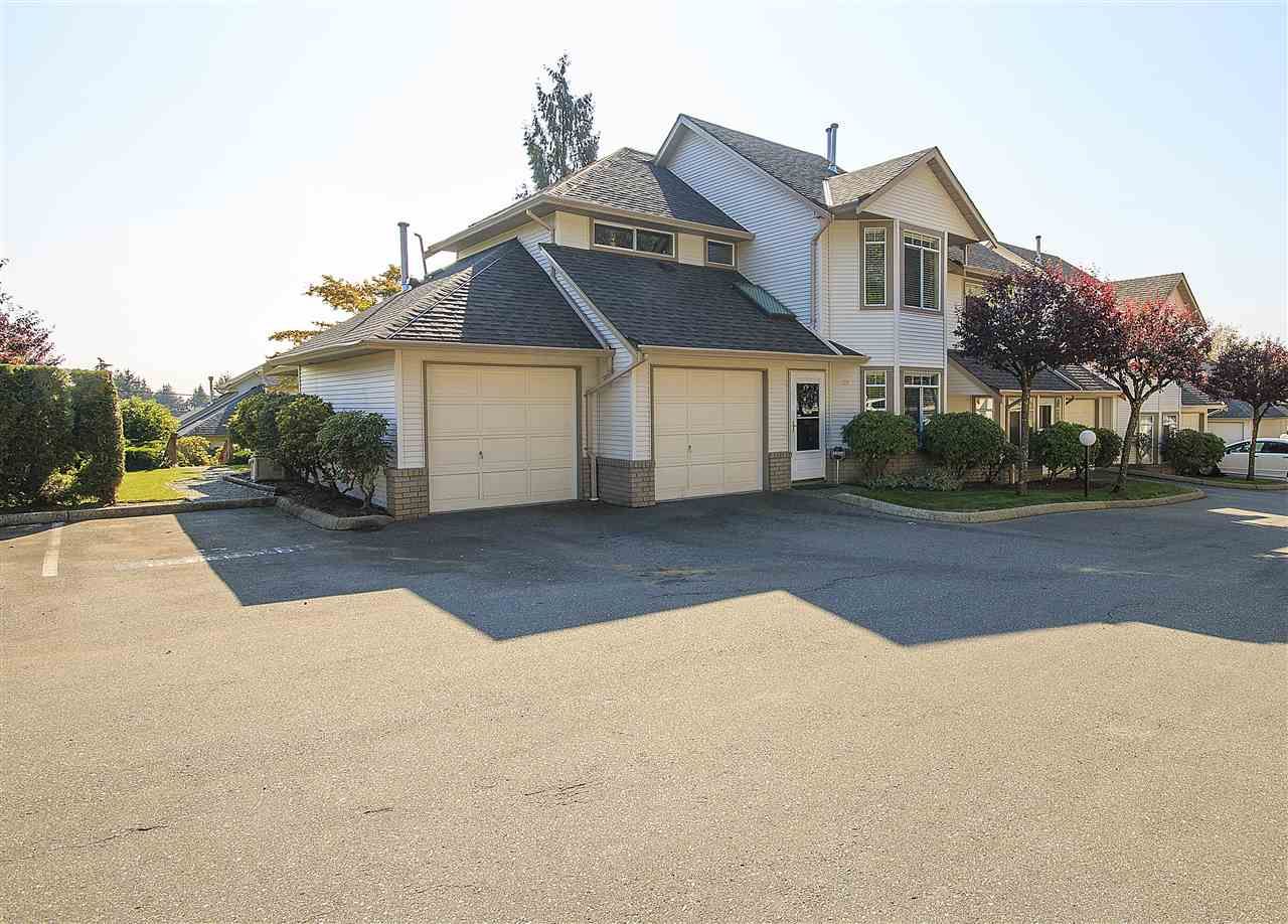 Main Photo: 35 32361 MCRAE Avenue in Mission: Mission BC Townhouse for sale in "SPENCER ESTATES" : MLS®# R2113767