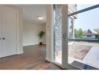 Photo 9: 3715 43 Street SW in Calgary: Glenbrook House for sale : MLS®# C4027438