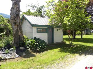 Photo 9: 4985 BERGMAN Road in YARROW, CHILLIWACK: Yarrow House for sale in "YARROW" (Chilliwack)  : MLS®# H1002702