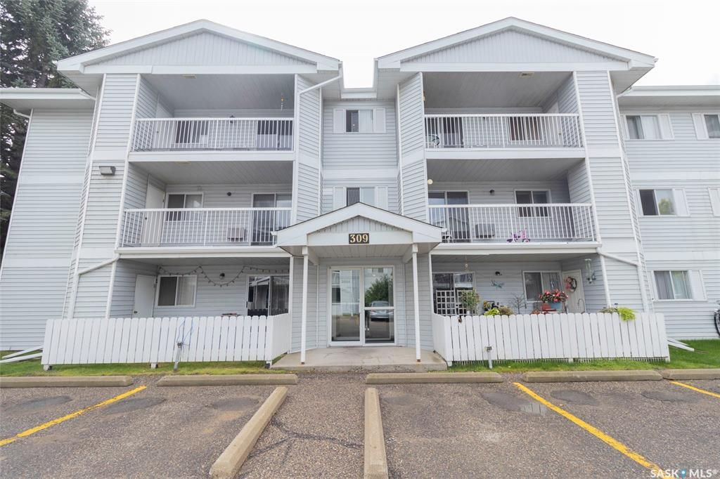 Main Photo: 302A 309 Cree Crescent in Saskatoon: Lawson Heights Residential for sale : MLS®# SK944773