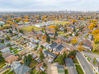 Photo 4: #2 10505 63 Avenue in Edmonton: Zone 15 House Half Duplex for sale : MLS®# E4372226