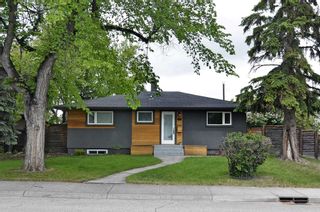 Photo 1: 4004 3 Avenue SW in Calgary: Wildwood Detached for sale : MLS®# A2143185