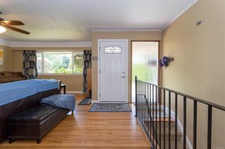 Photo 7: 104 Burnett Rd in View Royal: VR View Royal Single Family Residence for sale : MLS®# 963709