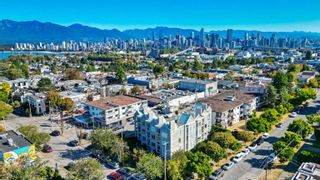 Photo 13: 307 2195 W 5TH Avenue in Vancouver: Kitsilano Condo for sale in "The Hearthstone" (Vancouver West)  : MLS®# R2725791