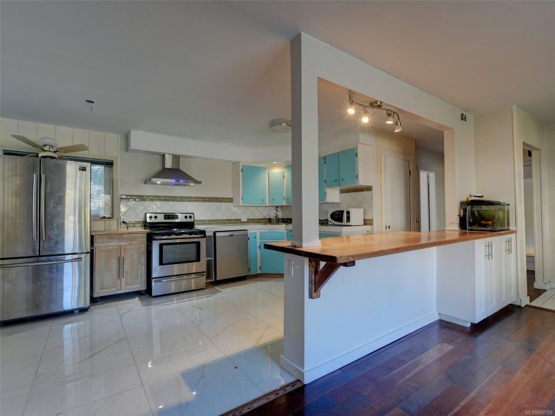 FEATURED LISTING: 907 McAdoo Pl Saanich