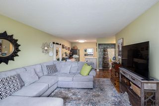 Photo 2: 202 10016 Third St in Sidney: Si Sidney North-East Condo for sale : MLS®# 915290