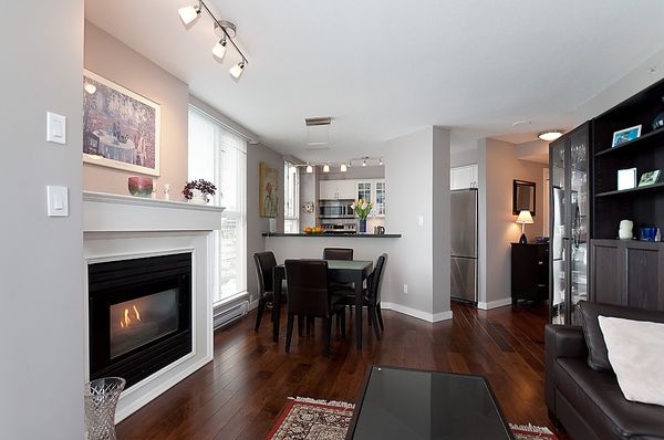 Photo 9: Photos: 805 1633 W 8TH Avenue in Vancouver: Fairview VW Condo for sale (Vancouver West)  : MLS®# V972144
