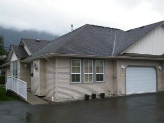 Photo 2: 4 638 COQUIHALLA Street in Hope: Hope Center 1/2 Duplex for sale : MLS®# R2124027
