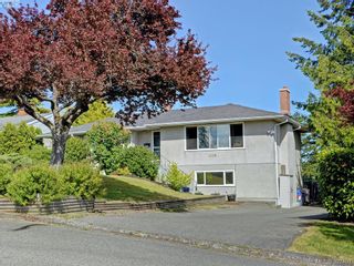 Photo 1: 1075 Gosper Cres in VICTORIA: Es Kinsmen Park House for sale (Esquimalt)  : MLS®# 788714