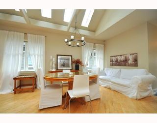 Photo 4: 2535 MACKENZIE Street in Vancouver: Kitsilano House for sale (Vancouver West)  : MLS®# V781236