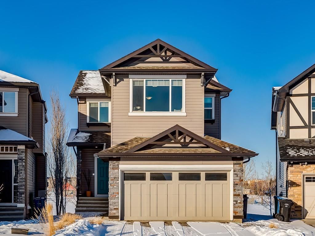 Main Photo: 121 VALLEYVIEW Court SE in Calgary: Dover Detached for sale : MLS®# C4287346