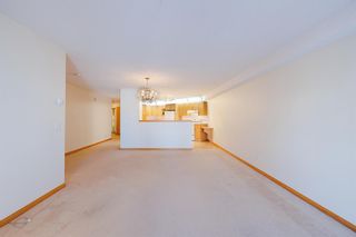 Photo 11: 233 6868 Sierra Morena Boulevard SW in Calgary: Signal Hill Apartment for sale : MLS®# A2010895