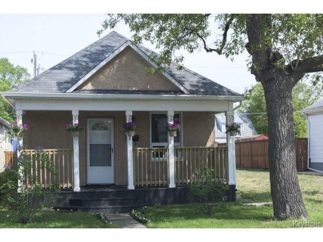 Main Photo: 281 Ferry Road in WINNIPEG: St James House for sale (West Winnipeg)  : MLS®# 1514020