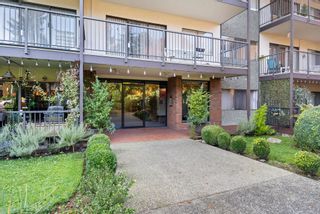 Photo 4: 313 155 E 5TH Street in North Vancouver: Lower Lonsdale Condo for sale in "WINCHESTER ESTATES" : MLS®# R2631745