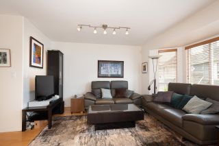Photo 12: 102 209 E 6TH Street in North Vancouver: Lower Lonsdale Townhouse for sale in "Rose Garden Court" : MLS®# R2816598