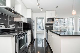 Photo 3: 808 689 ABBOTT Street in Vancouver: Downtown VW Condo for sale in "ESPANA" (Vancouver West)  : MLS®# R2873779