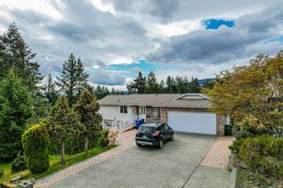 Main Photo: 3138 Robin Hood Dr in Nanaimo: Na Departure Bay Single Family Residence for sale : MLS®# 964129