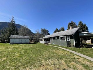 Photo 4: 514 KOSIKAR Road: Columbia Valley House for sale (Cultus Lake & Area)  : MLS®# R2732221