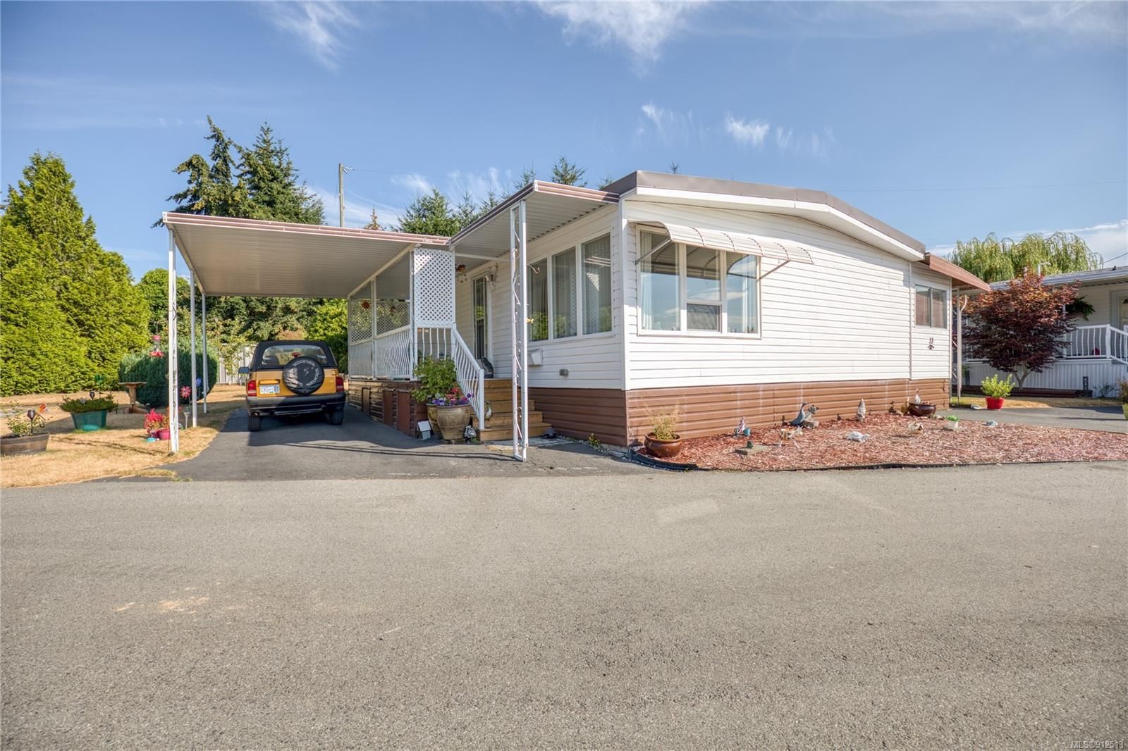 Main Photo: 33 6245 Metral Dr in Nanaimo: Na Pleasant Valley Manufactured Home for sale : MLS®# 912513