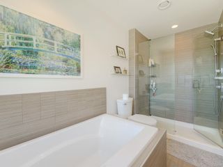 Photo 12: 446 Regency Pl in Colwood: Co Royal Bay House for sale : MLS®# 960495